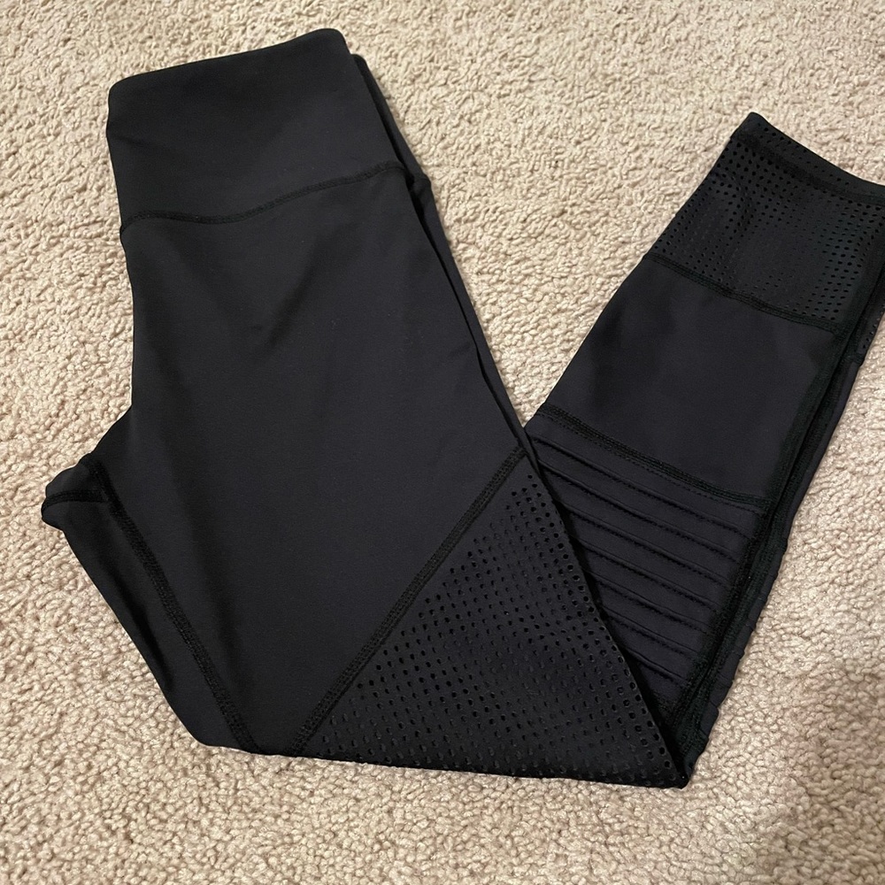 (0741) Zyia Active Black Moto Light & Tight 7/8 Leggings Size 4 Mesh